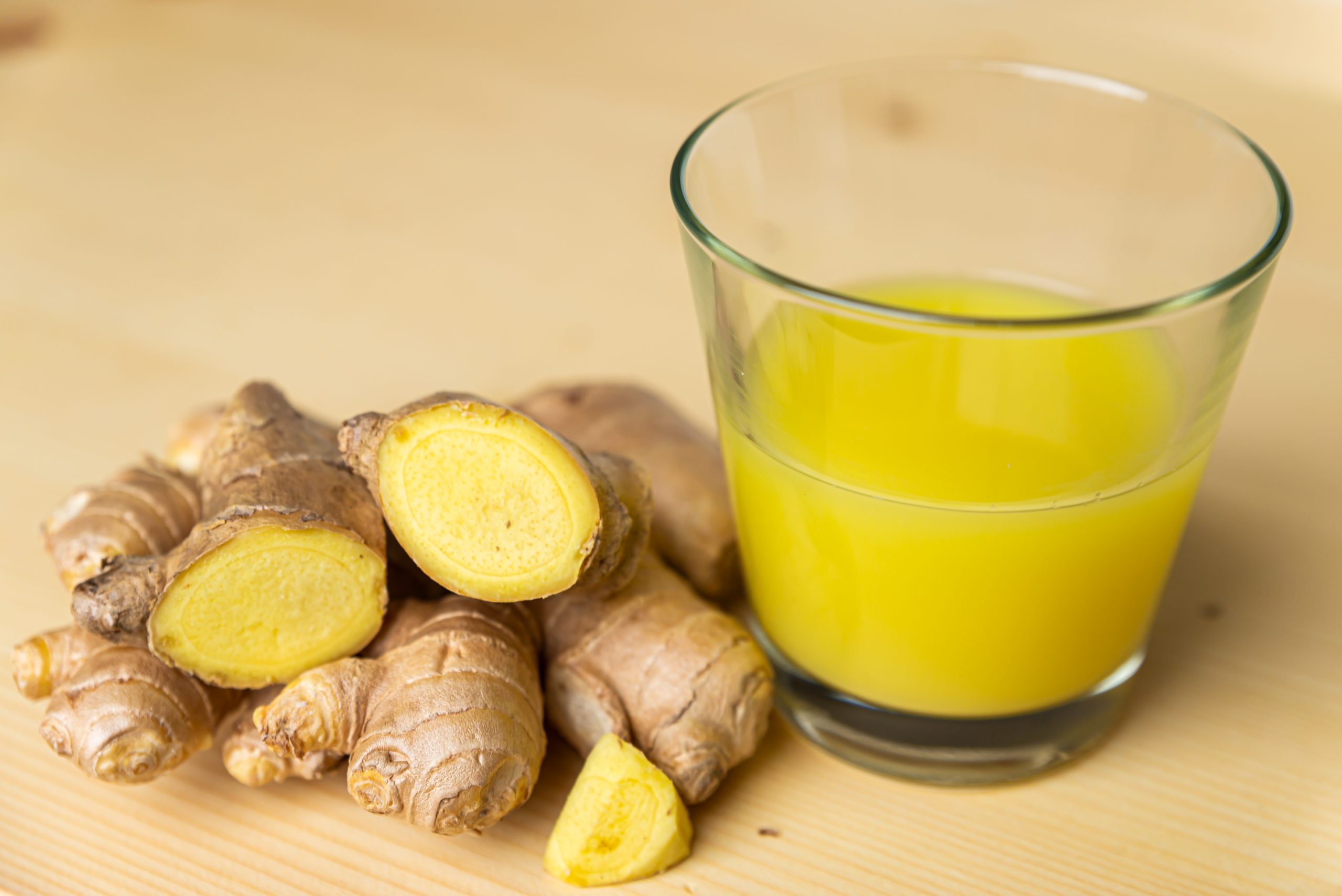 Infusion au gingembre et au miel: Remède naturel pour l'hiver